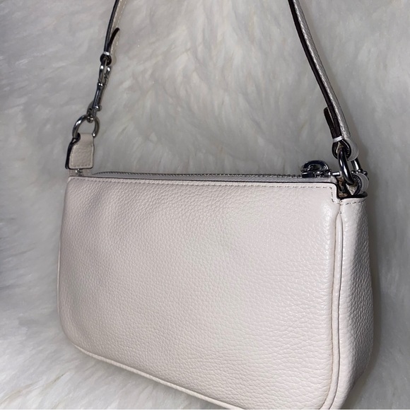 Coach leather Wristlet New Nolita 19
